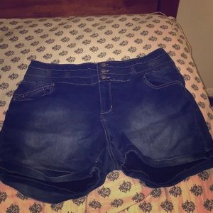 High-waisted Jean Shorts